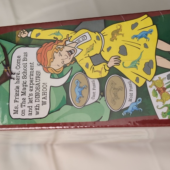 The Magic School Bus  Back In Time With The Dinosaurs By Young Scientists Club - Picture 6 of 10